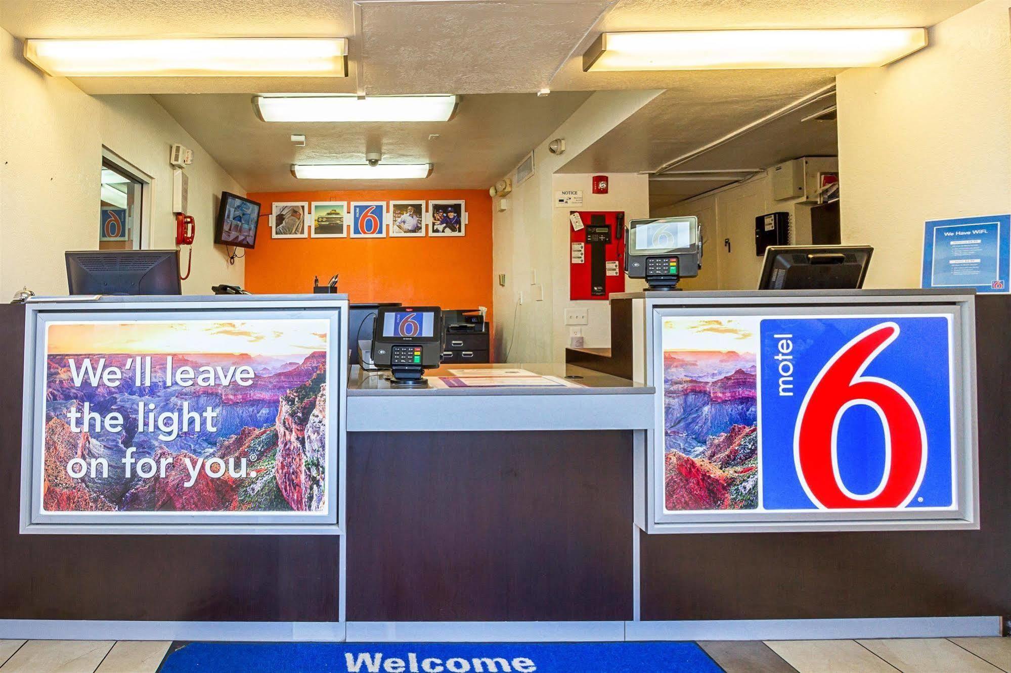Motel 6 Mesa North Exteriér fotografie