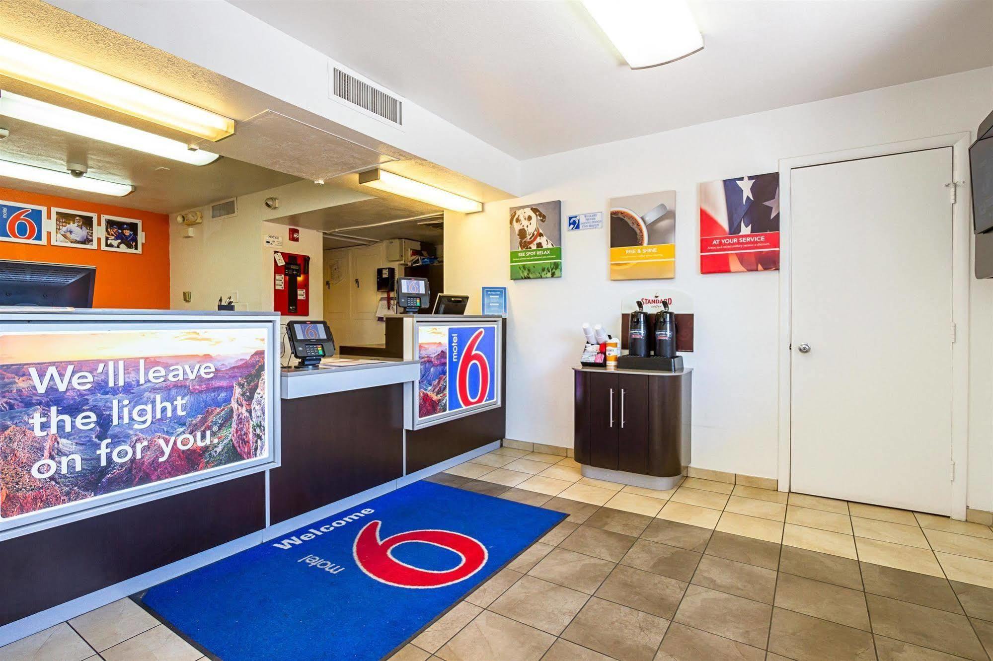 Motel 6 Mesa North Exteriér fotografie