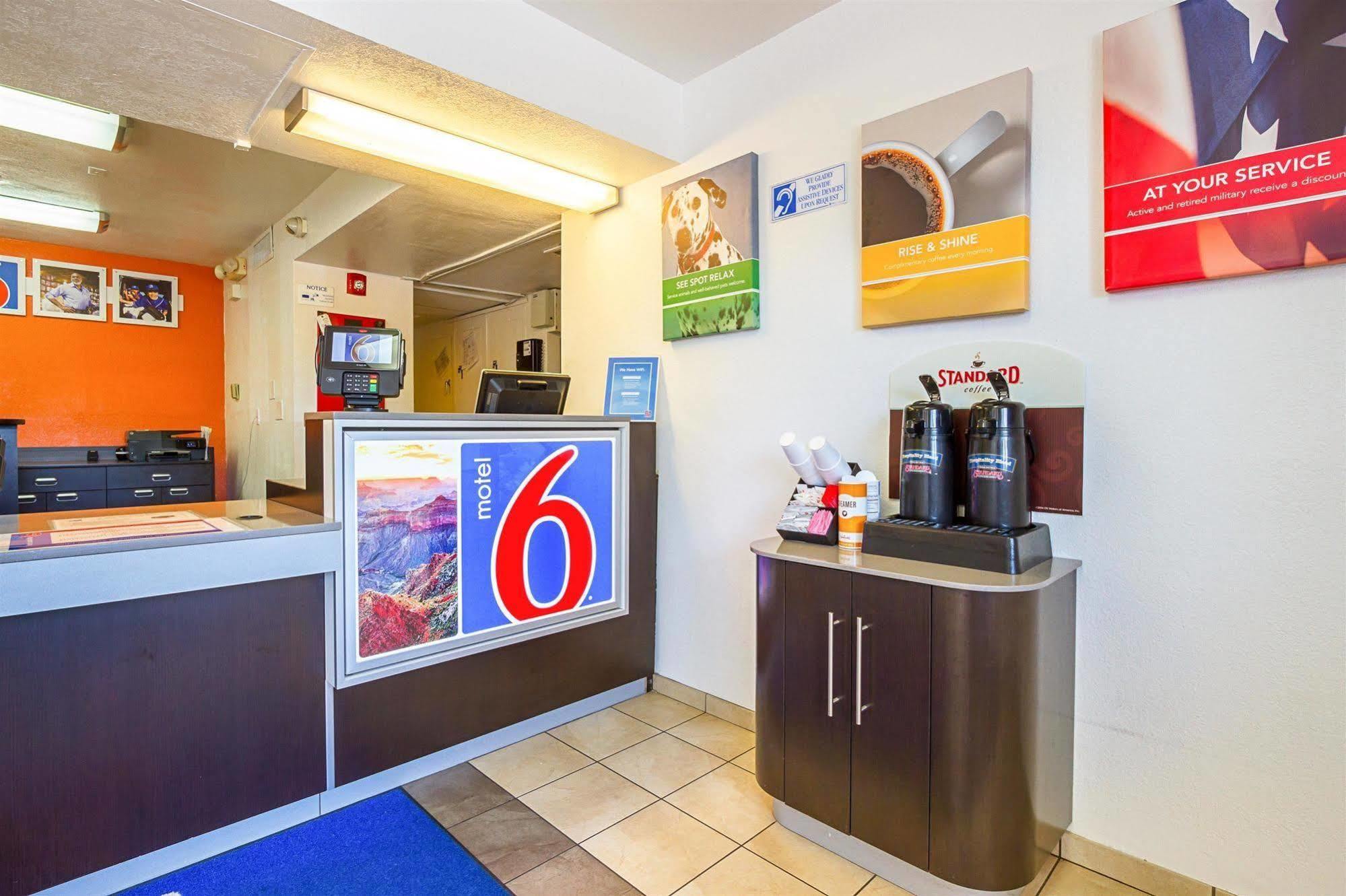 Motel 6 Mesa North Exteriér fotografie