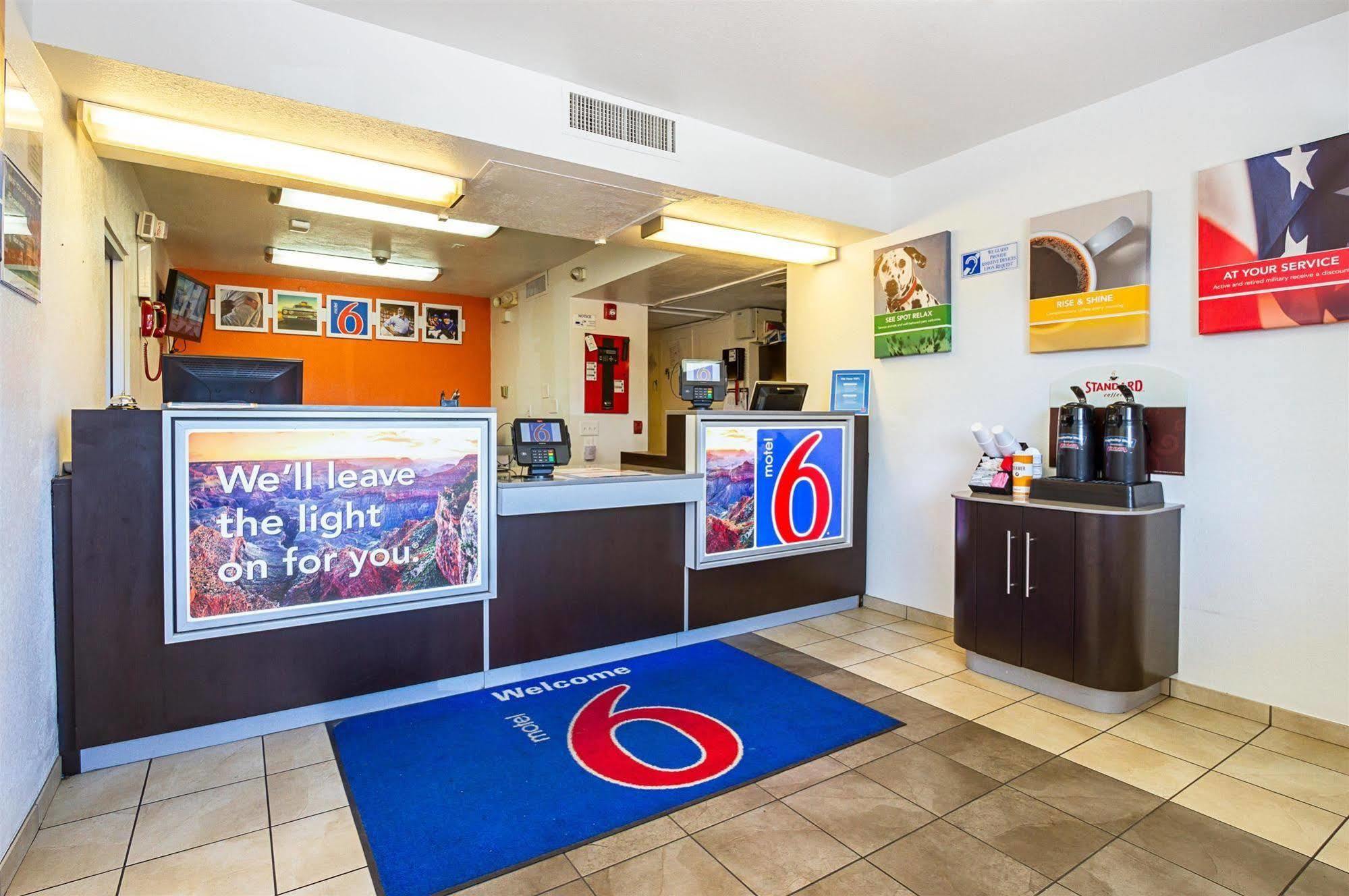 Motel 6 Mesa North Exteriér fotografie